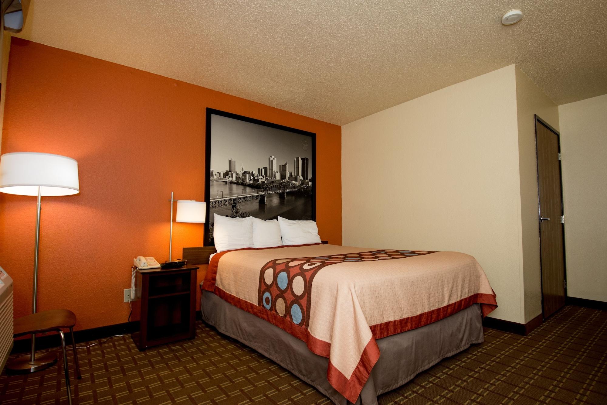 Hotel Super 8 By Wyndham Altoona