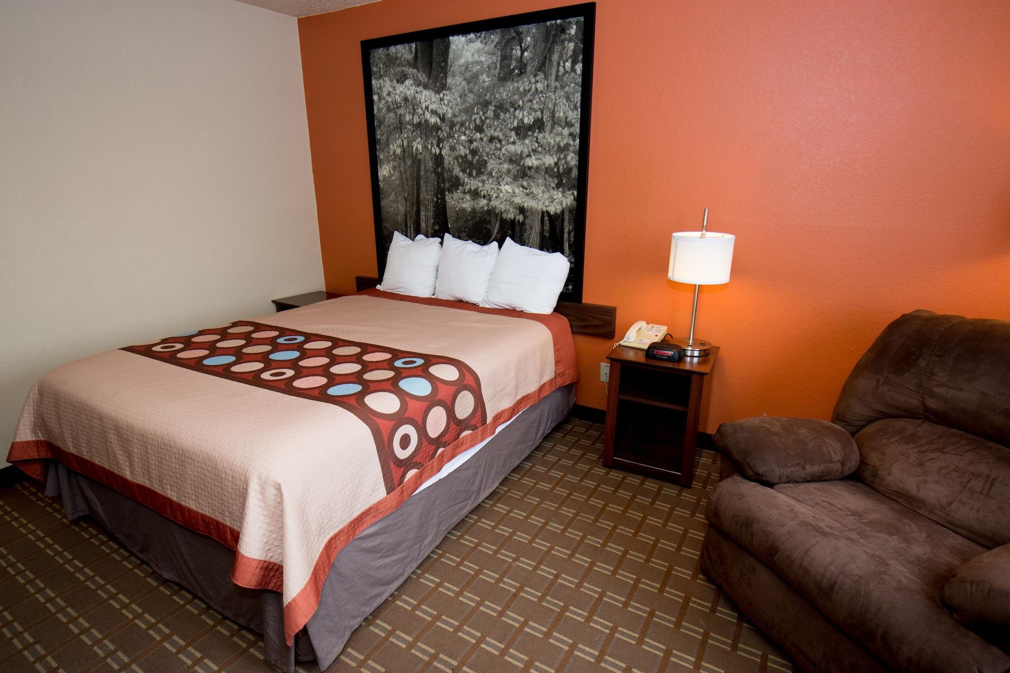 Hotel Super 8 By Wyndham 2*