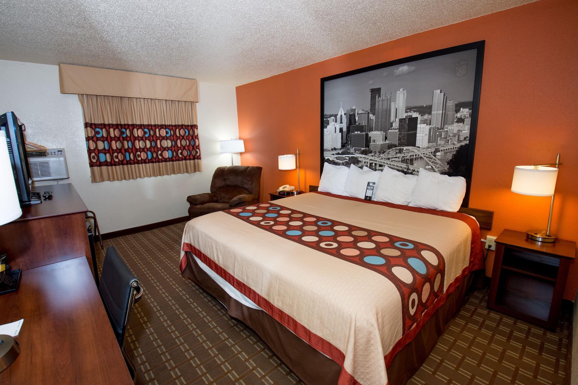 Hotel Super 8 By Wyndham Altoona