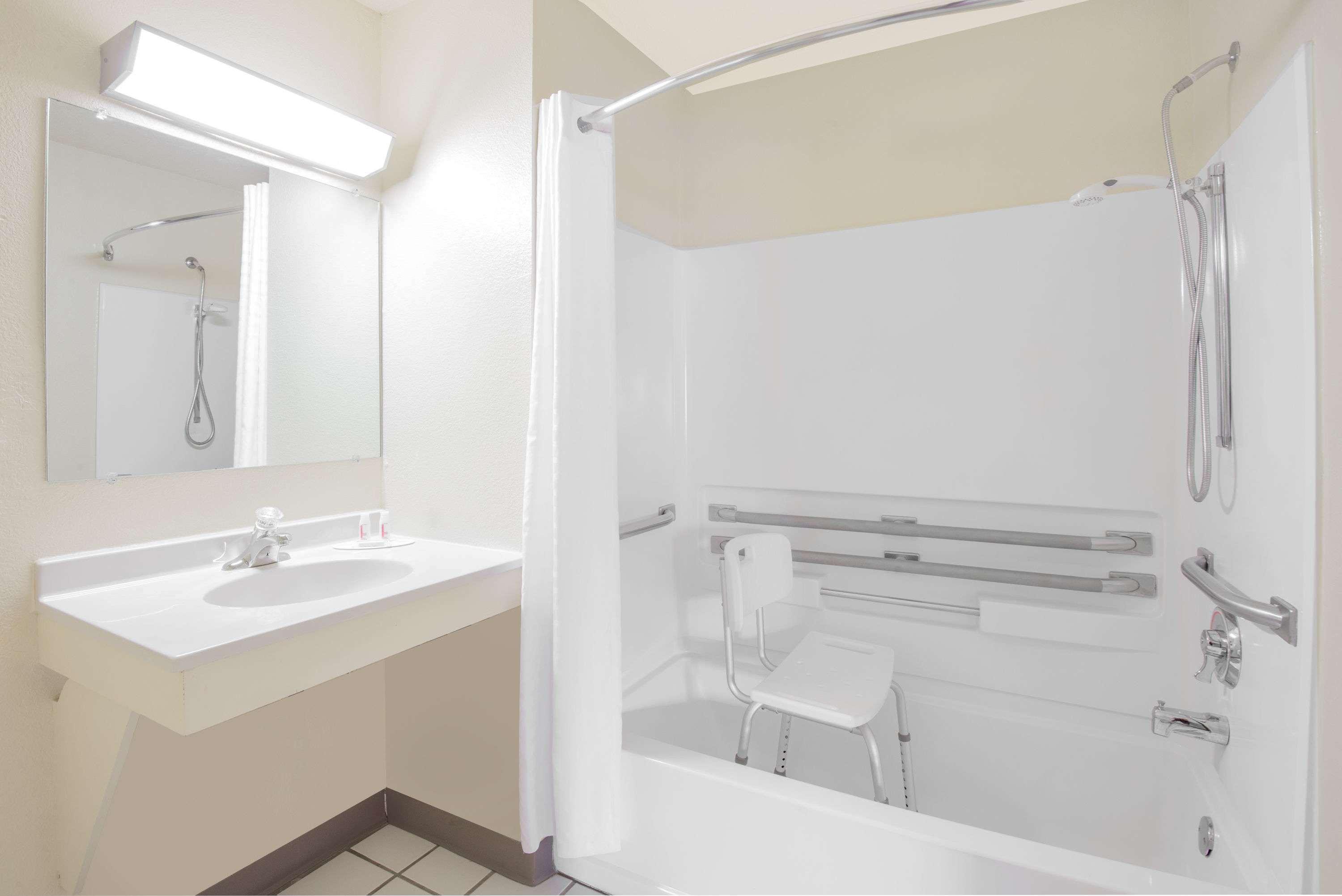 Super 8 By Wyndham Hotel Altoona